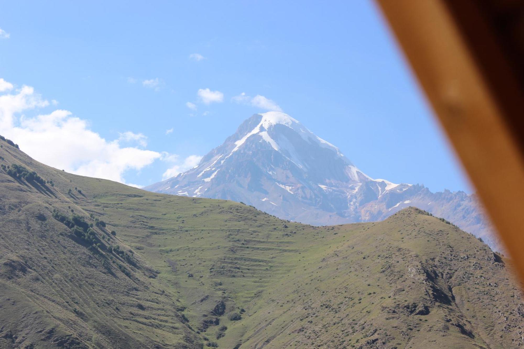 Апартаменти Kazbegi Folk Екстер'єр фото